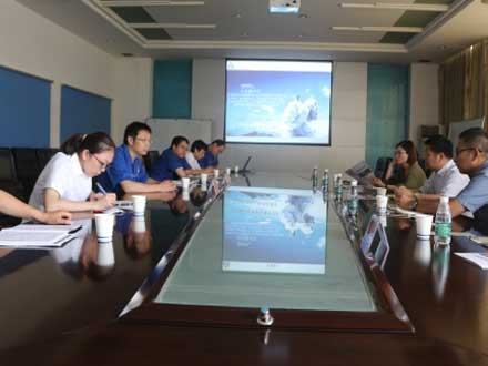 公司领导与来访的上海外资企业客户就进一步加强合作进行交流